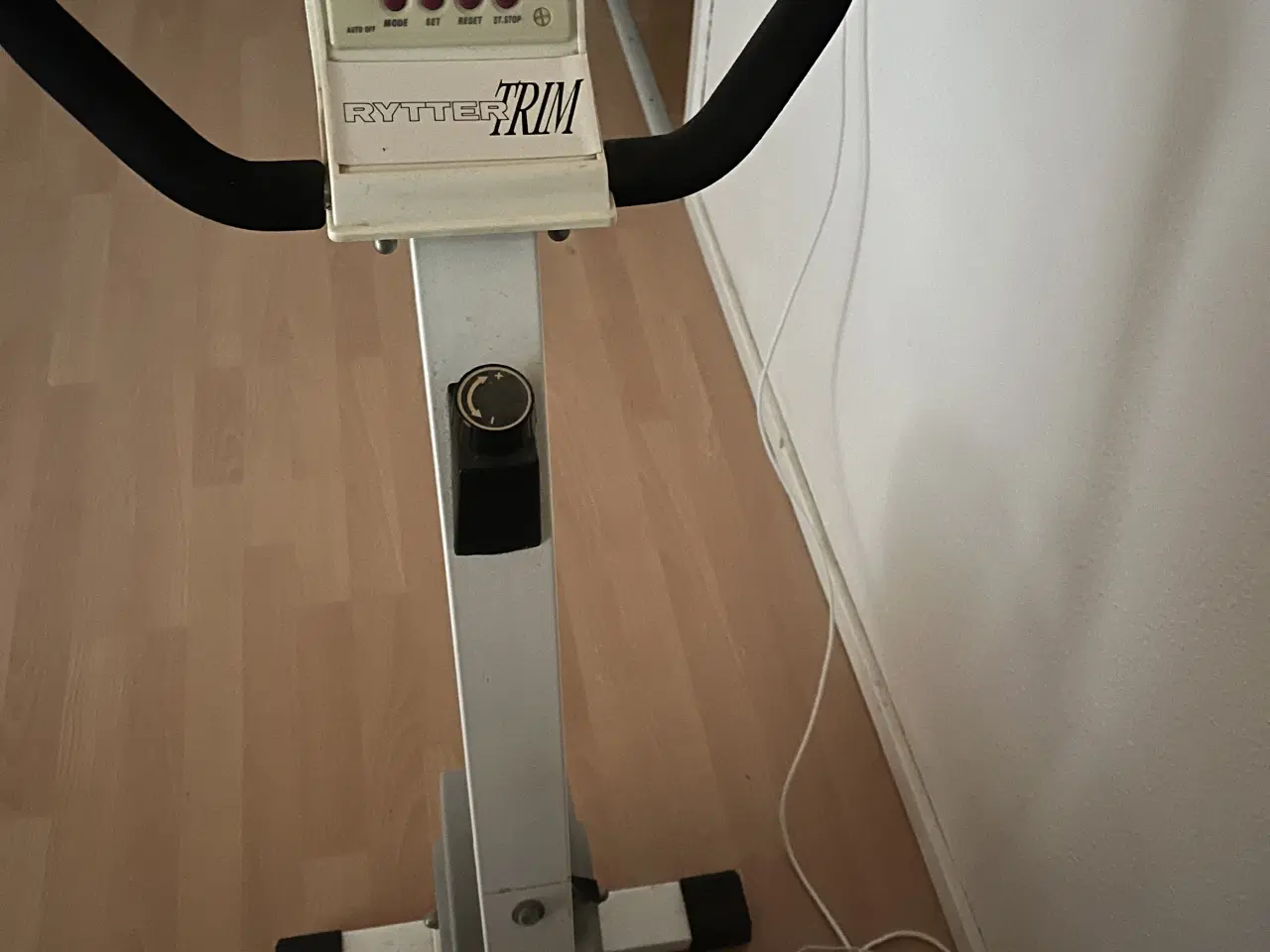 Billede 3 - Motionscykel med digitalt display og justerbart sæ