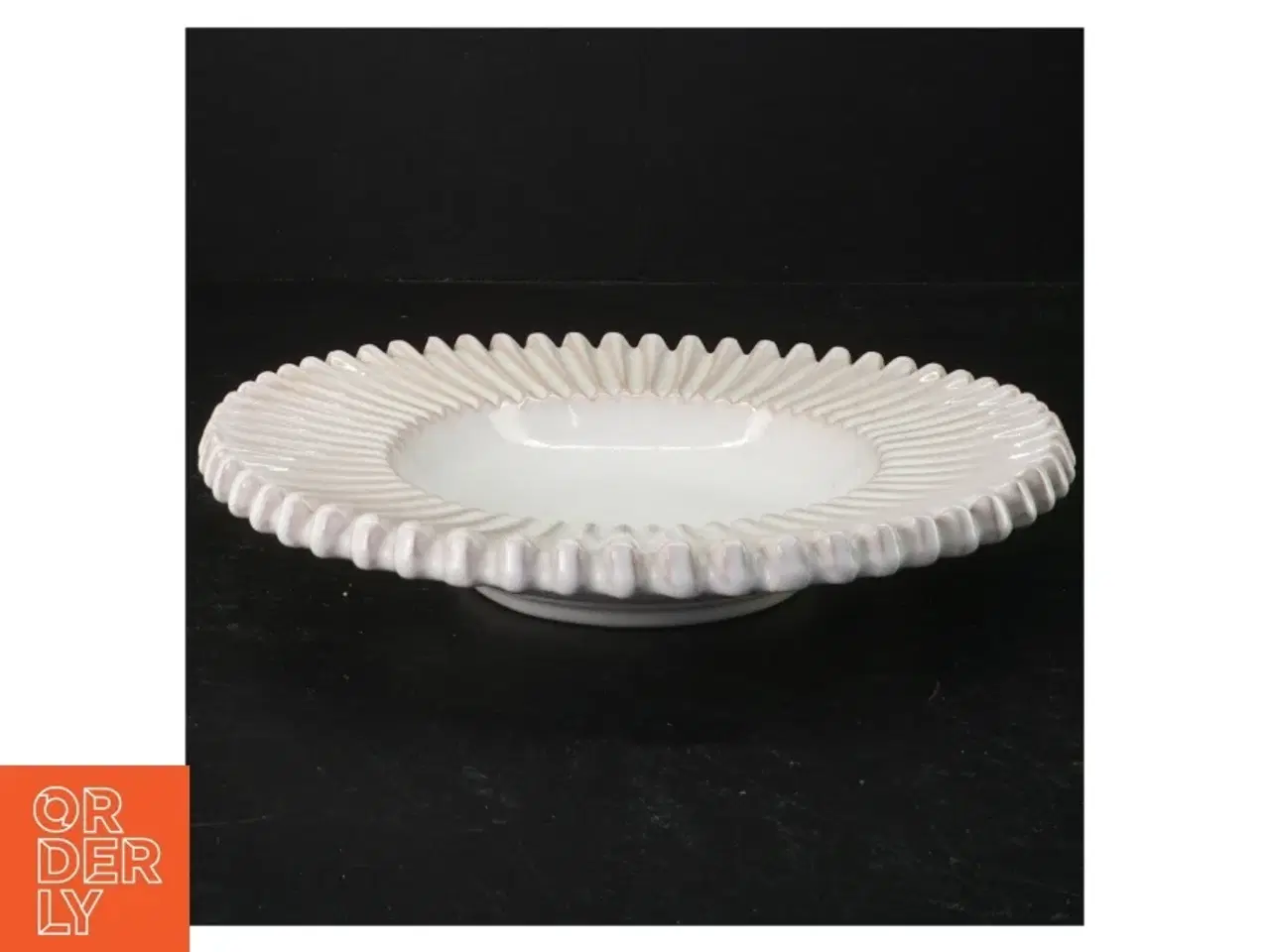 Billede 3 - Fladt porcelæns fad (str. 22,5 cm)