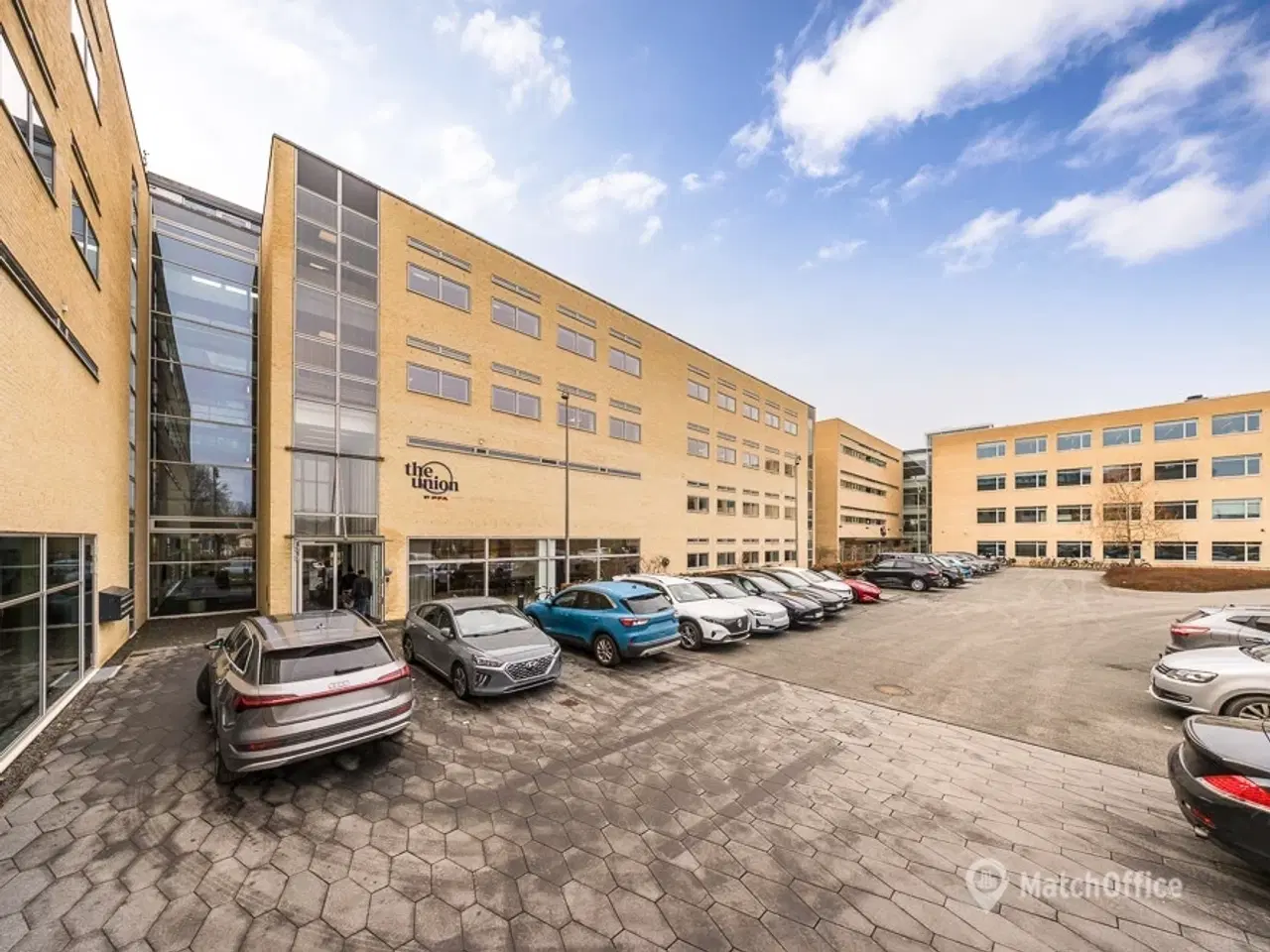 Billede 1 - Flerbrugerejendom med fælles faciliteter i Lyngby