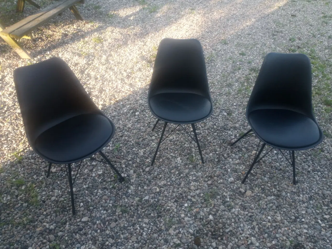 Billede 3 - Spisebord med 3 stole