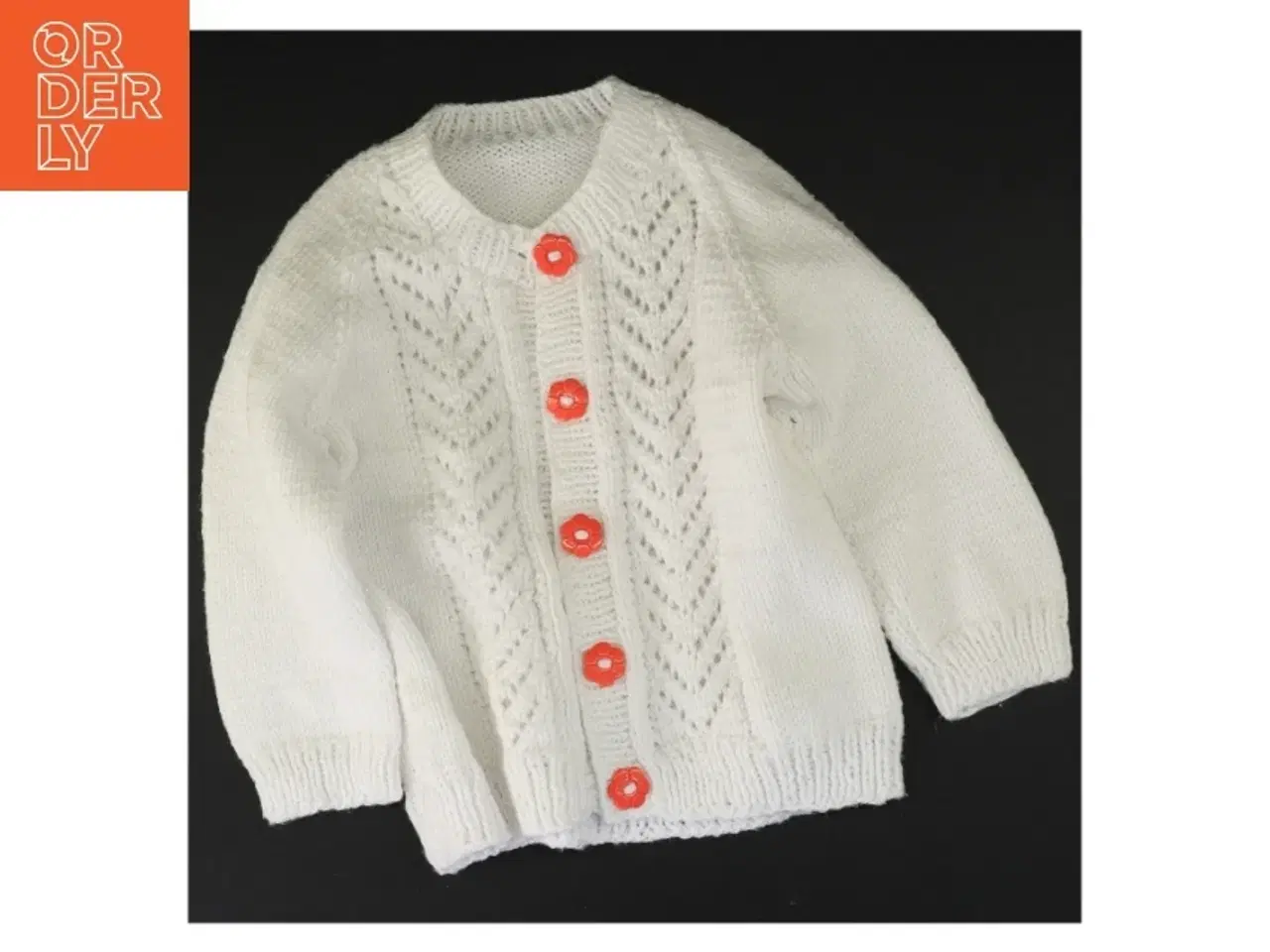 Billede 1 - Hvid strikket børnetrøje (str. 30 x 26 cm ærme 16 cm)