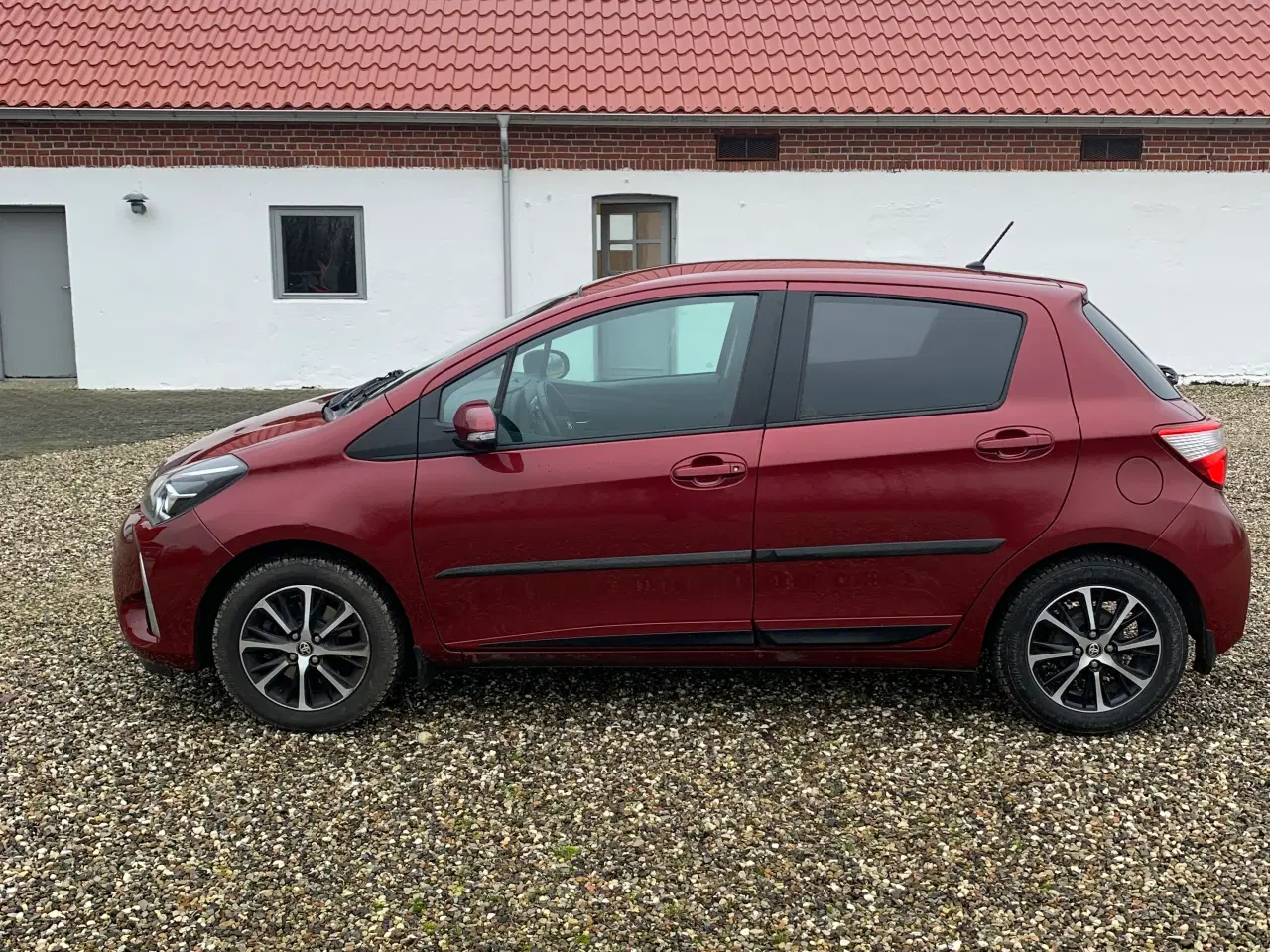 Billede 2 - Toyota Yaris 1,5 nysynet