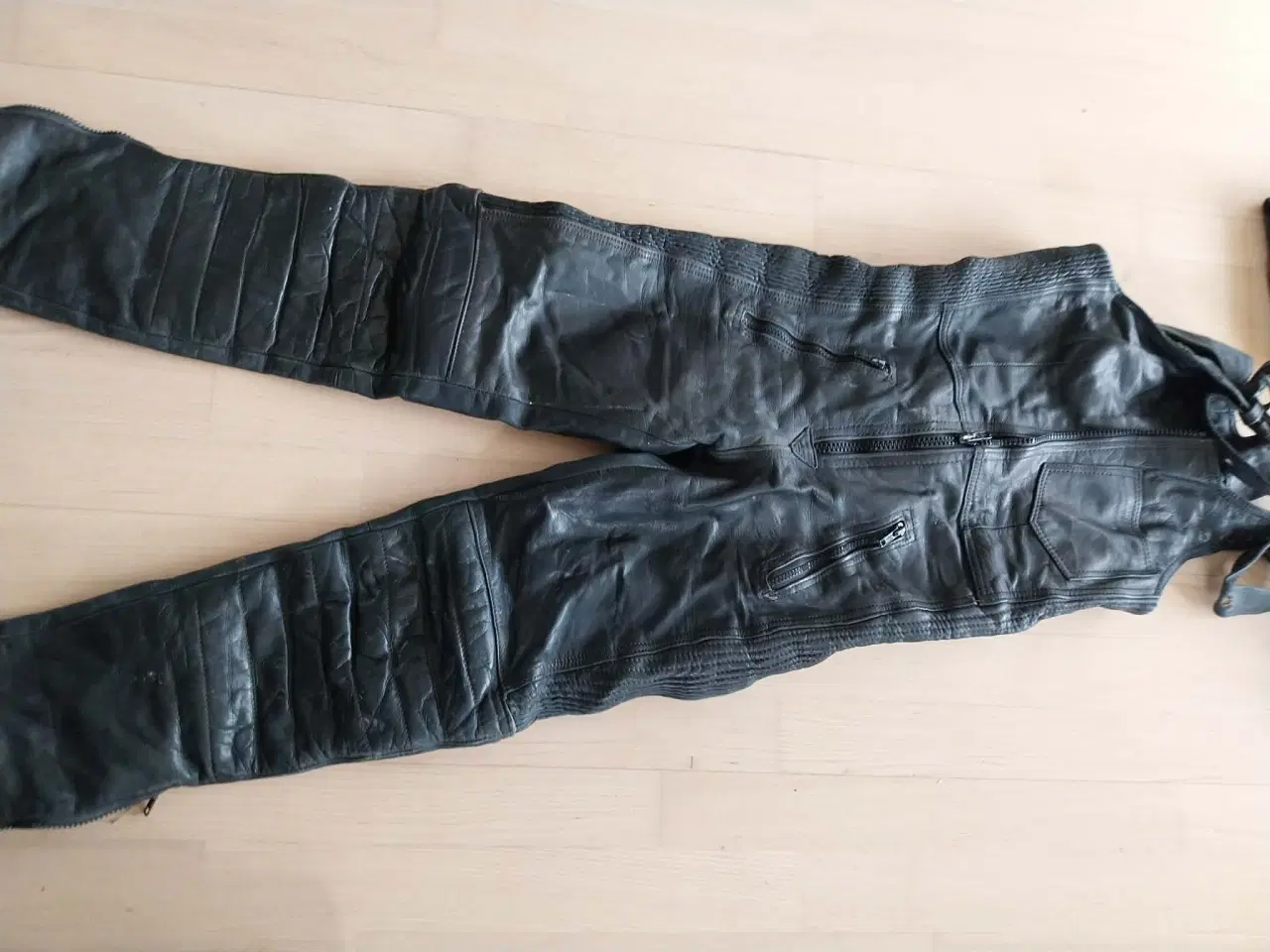 Billede 7 - Jakke + smækbuks str 48 kr. 450