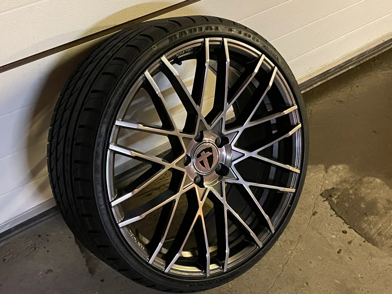 Billede 5 - Original Tomason alufælg 235/30-20" krydsmål 5x112