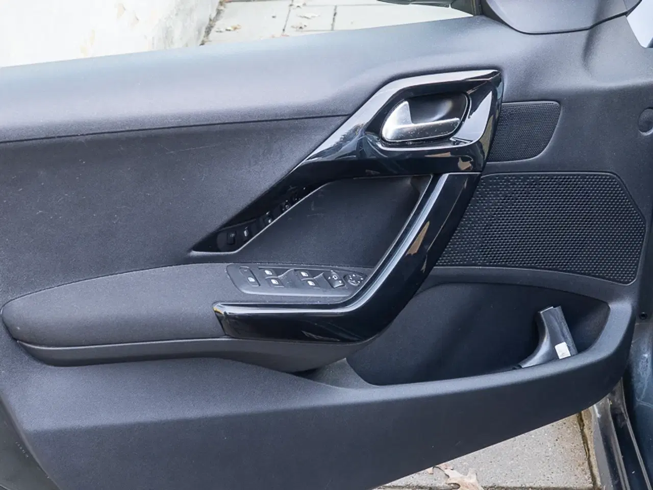 Billede 6 - Peugeot 208 1.2 VTi 5D Allure i perfekt stand