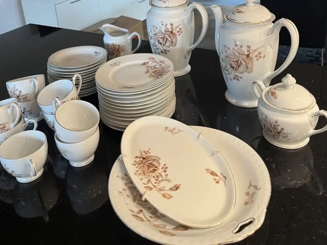 Billede 2 - C.T. Altwasser kaffestel