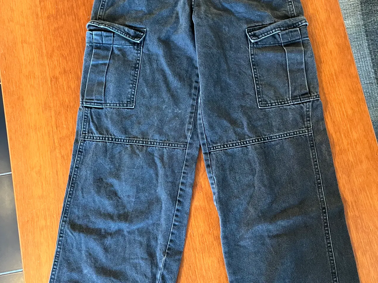 Billede 1 - Sort jeans