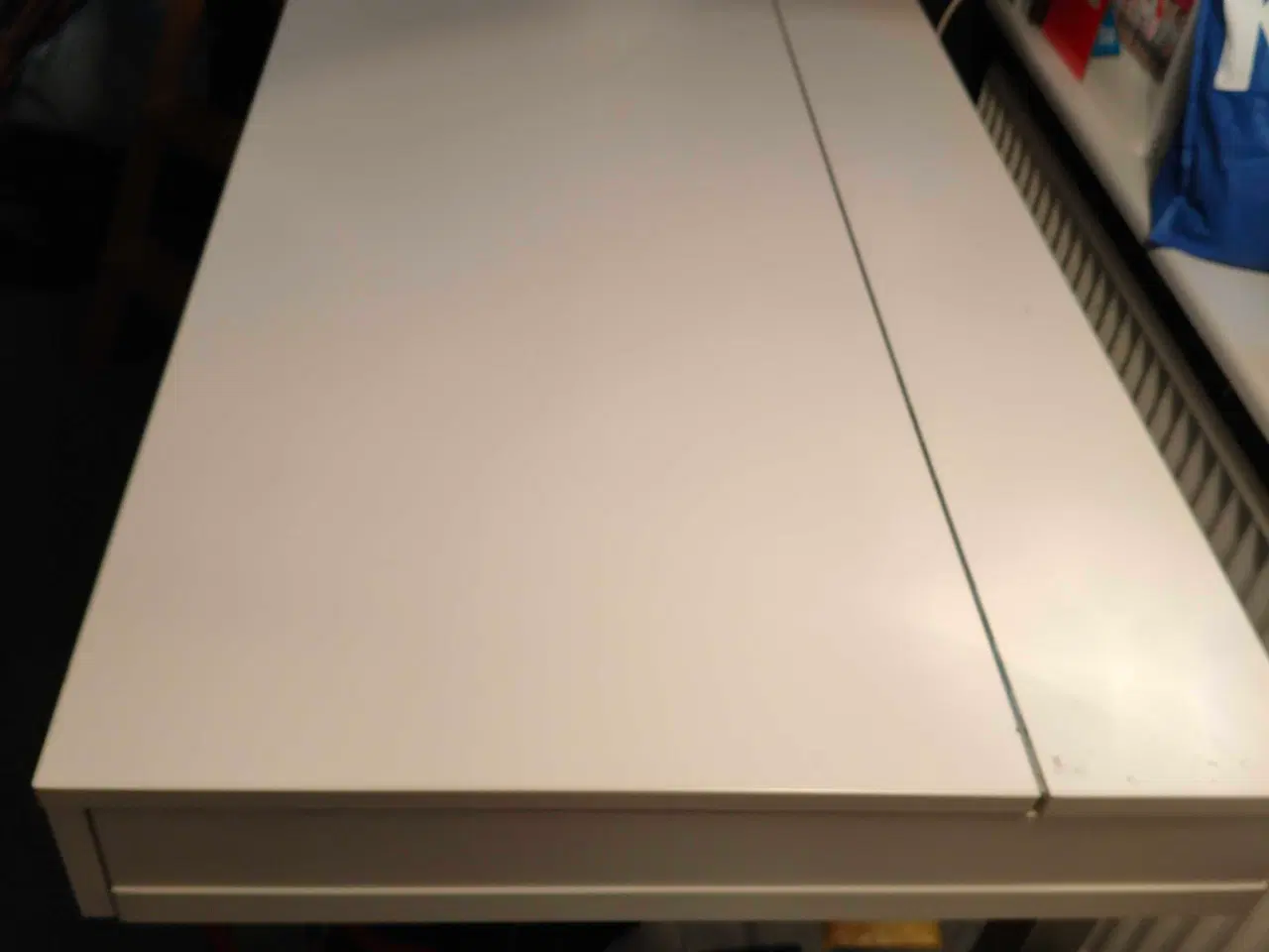 Billede 1 - Skrivebord med opbevaring