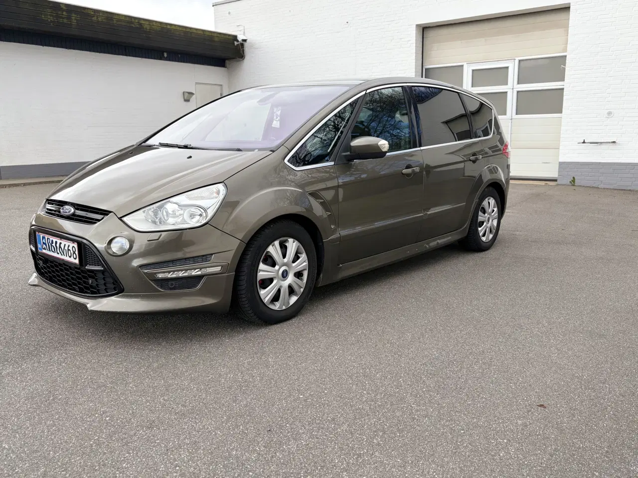 Billede 2 - Topudstyret Ford S-max 2,0 SCTI 140 HK Titanium S 