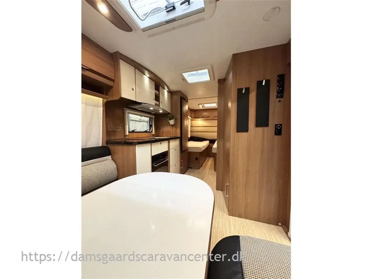 Billede 9 - 2013 - LMC Musica 560 E   Enkeltsenge-Alde-Gulvvarme.-Mover-Telt