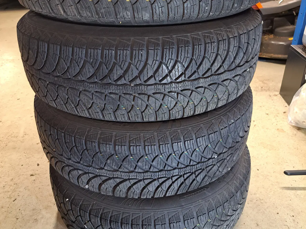 Billede 1 - 4 vinterhjul komplet til hyundai i 20