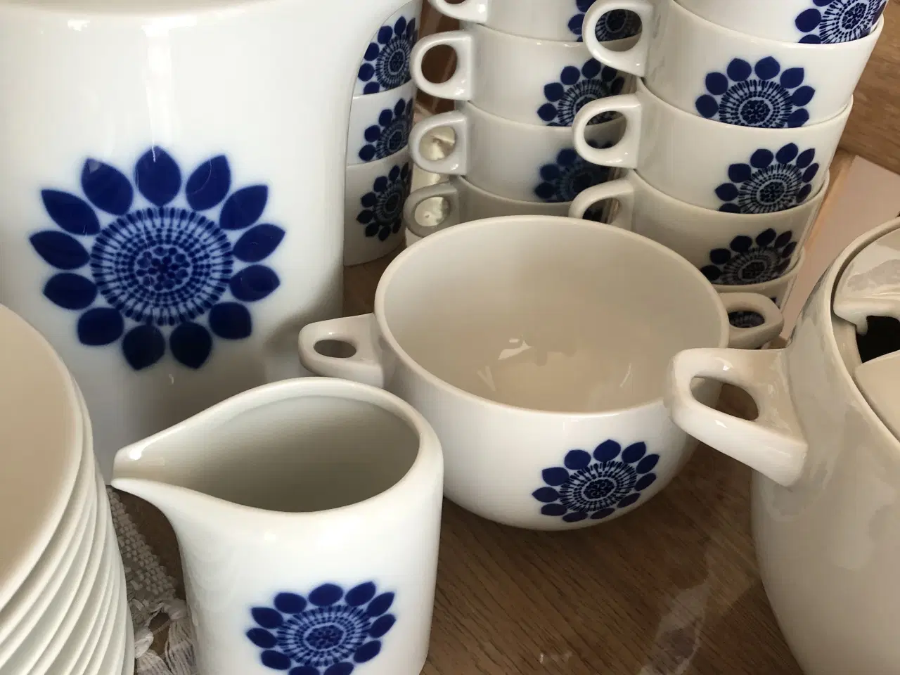 Billede 6 - Fedt spisestel fra 60/70”erne