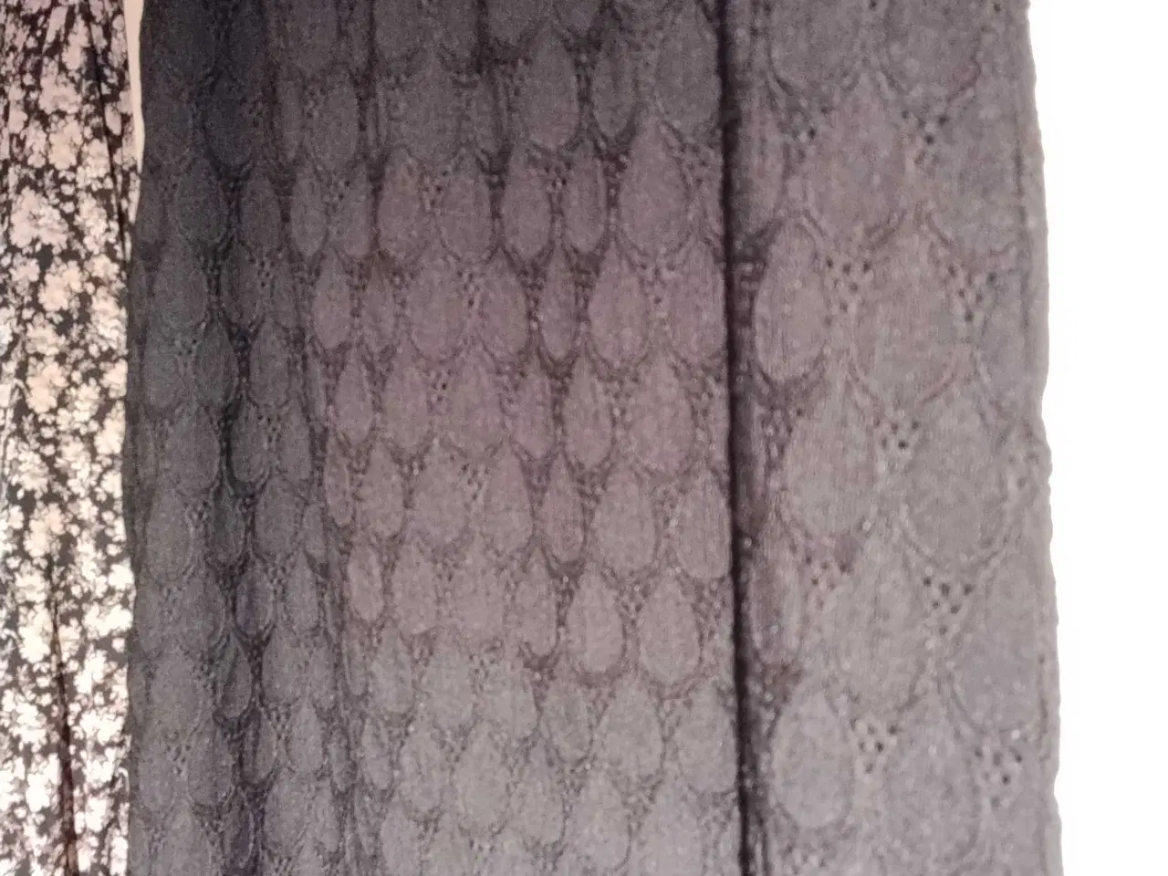 Billede 2 - Sort nederdel