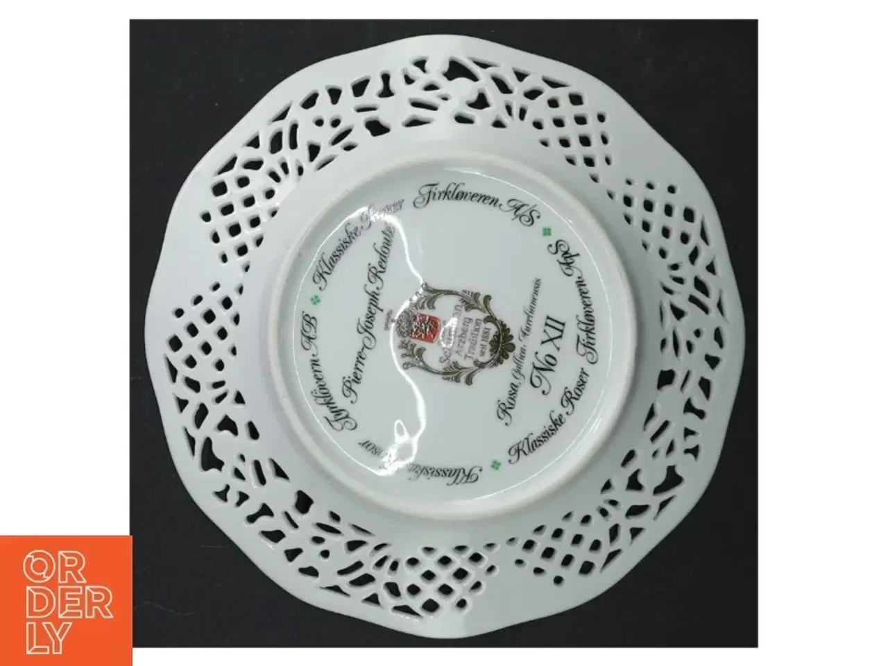 Billede 14 - Porcelænstallerkener med gennembrudt kant og rosendekoration fra Firkløveren