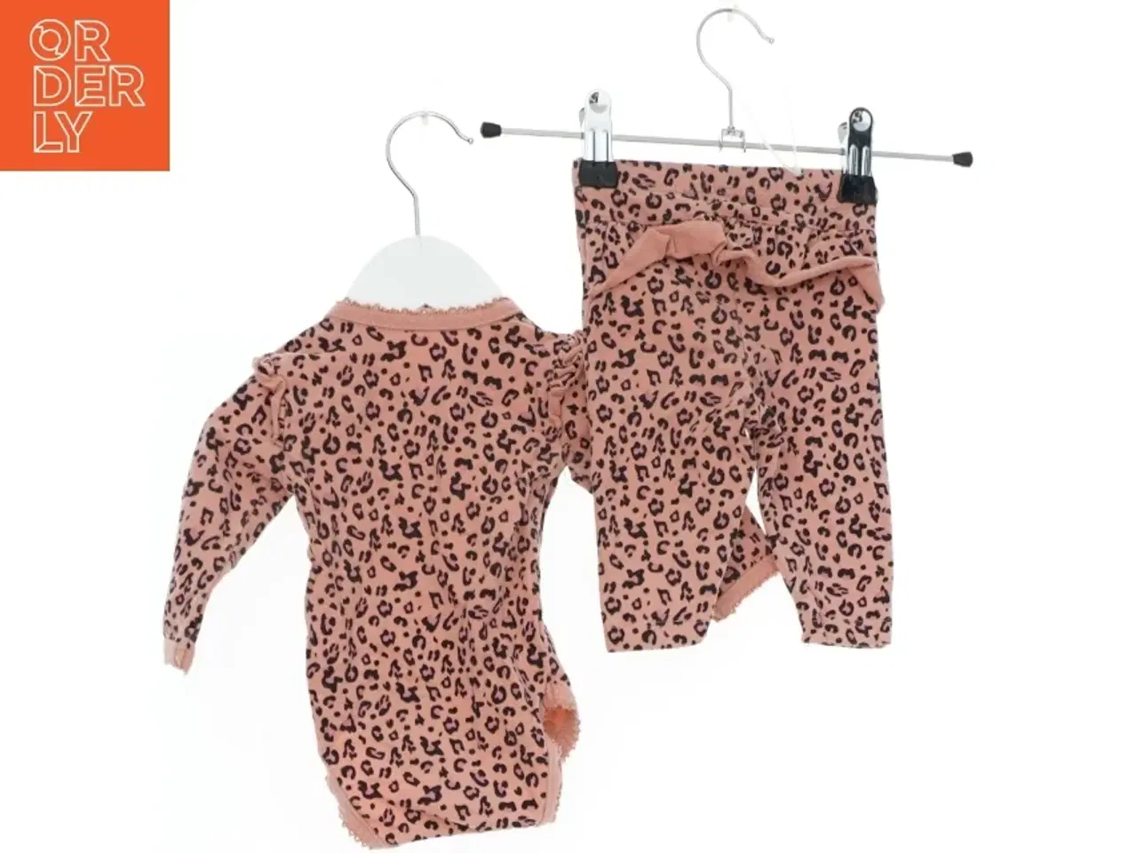 Billede 2 - Leopard mønstret bodystocking og leggings sæt fra Petit (str. 56)