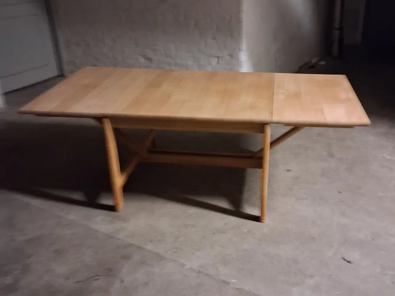 Billede 2 - Sofabord af massiv eg designet af Søren Holst