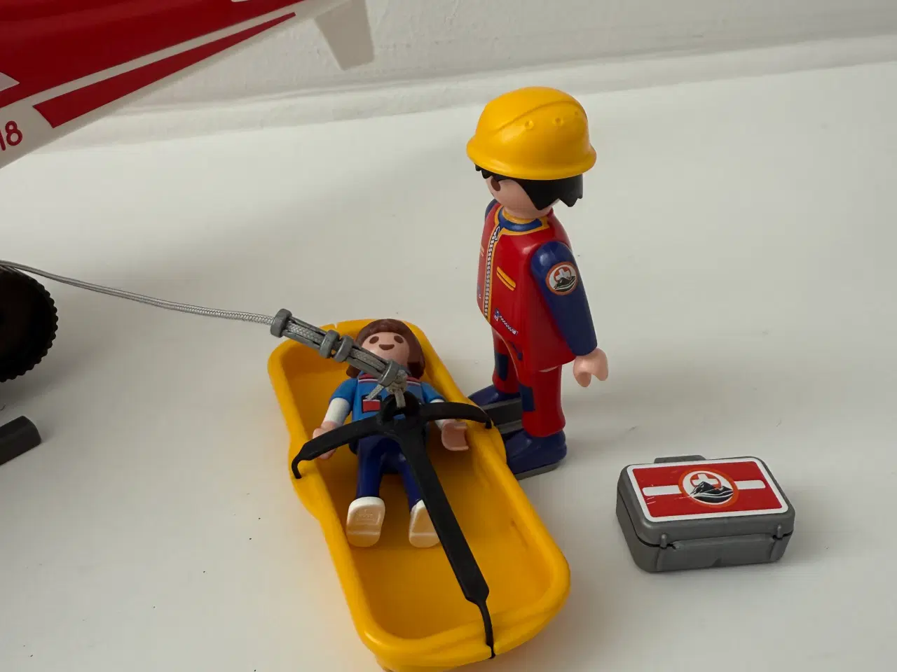 Billede 4 - Playmobil 9127 redningshelikopter, 3 figurer og ti