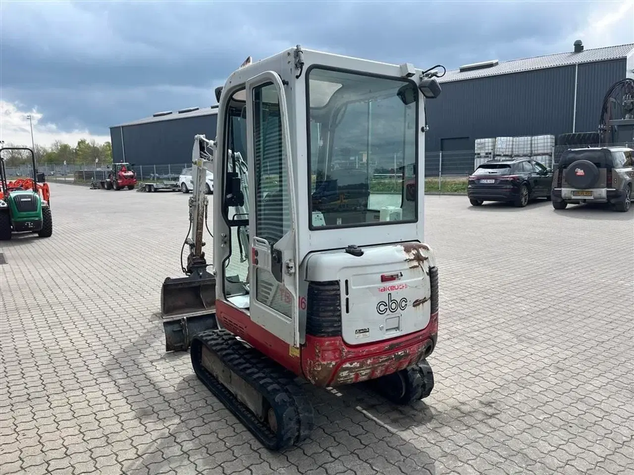 Billede 13 - Takeuchi TB 016 Halv automatisk fæste med kipbar planerskovl