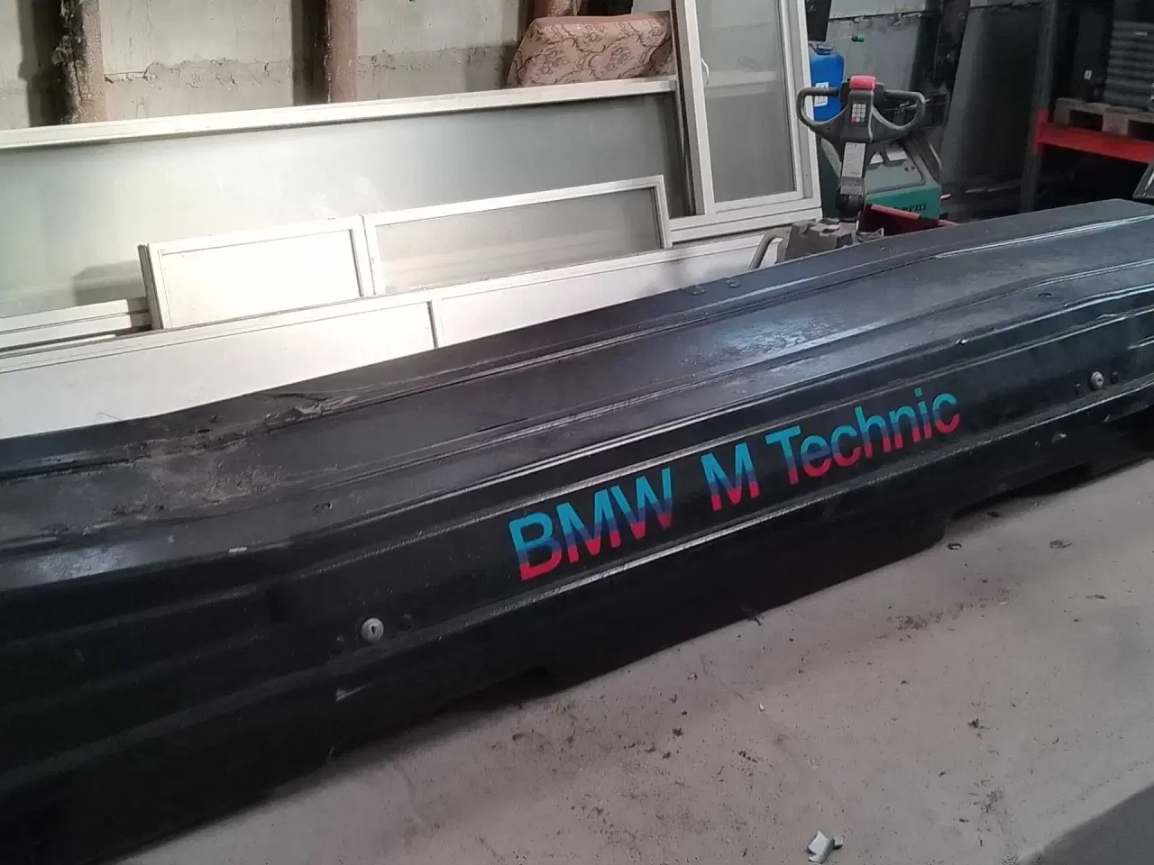 Billede 1 - Smal sort tagboks