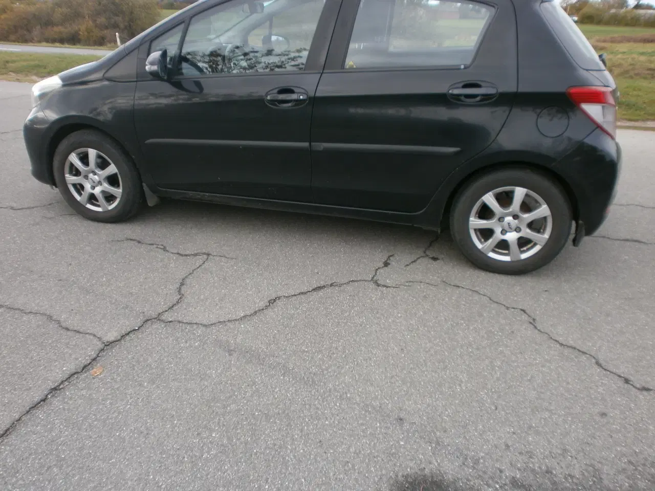 Billede 2 - Toyota Yaris 1,3 VVT-i Årg 2012