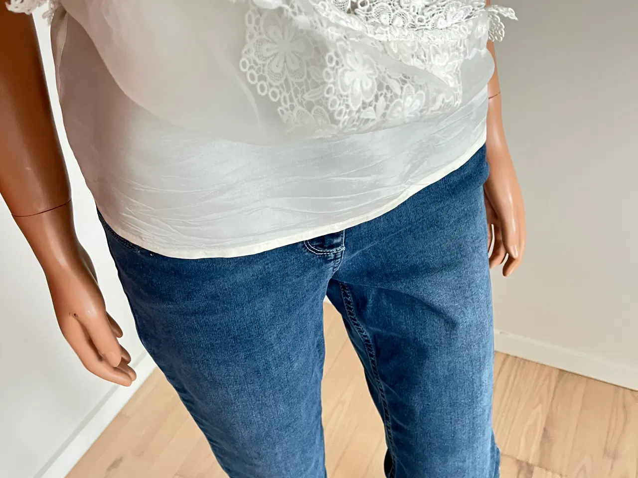 Billede 3 -  Blonde Bluse