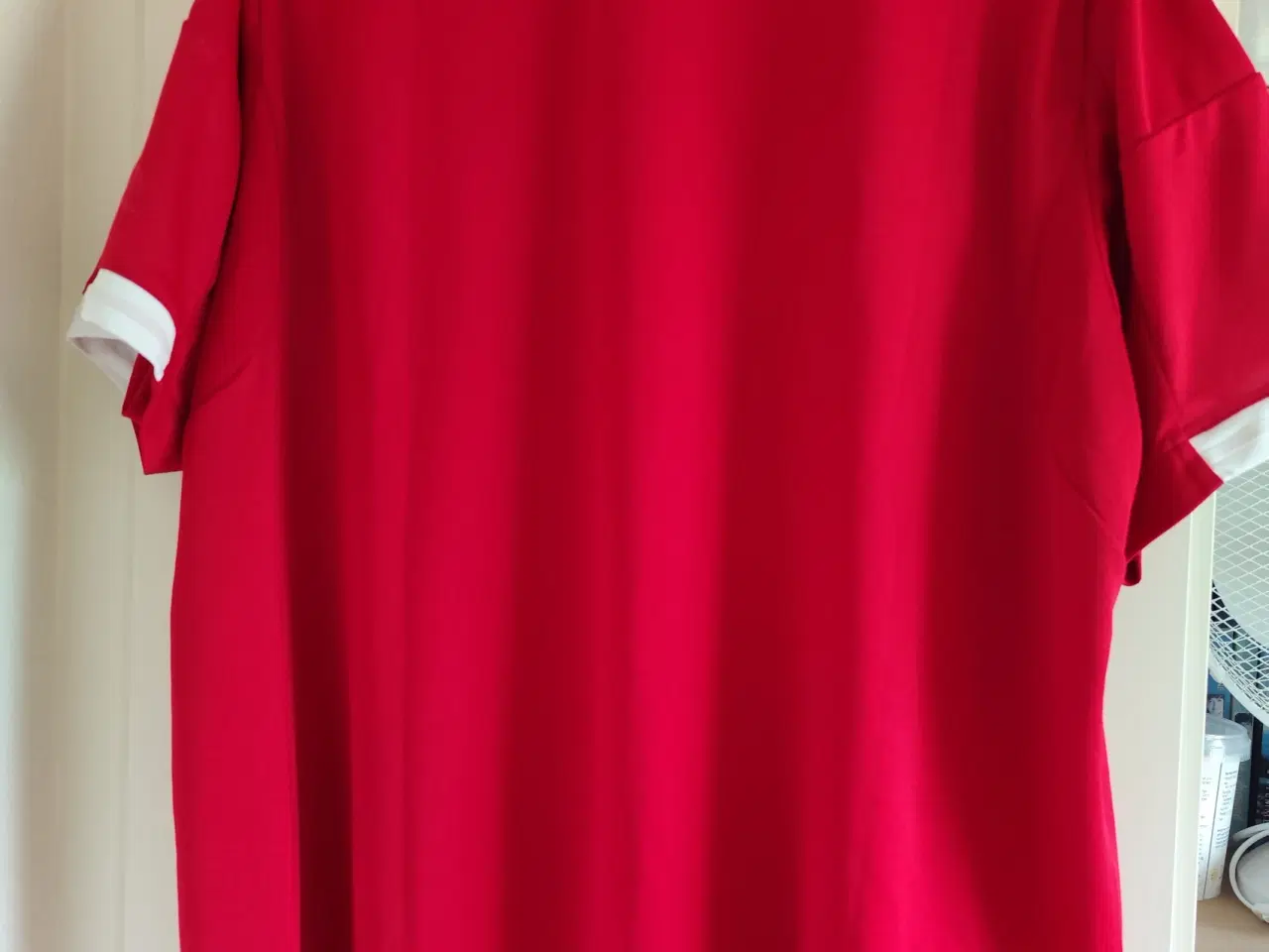 Billede 3 - LIVERPOOL FC Adidas Herre 25/26 Hjemmetrøje+shorts