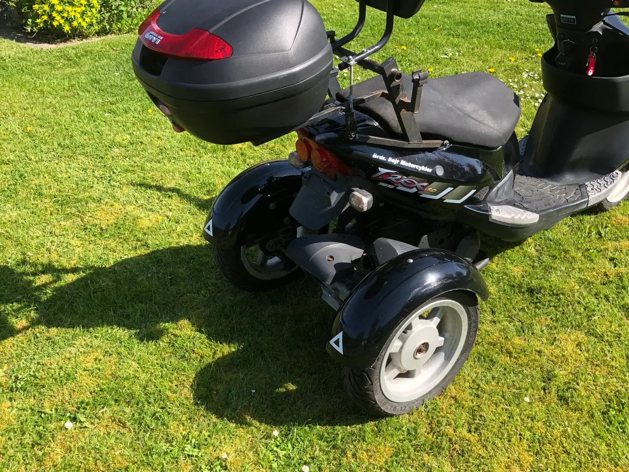 Billede 2 - En trehjulet scooter benzin 