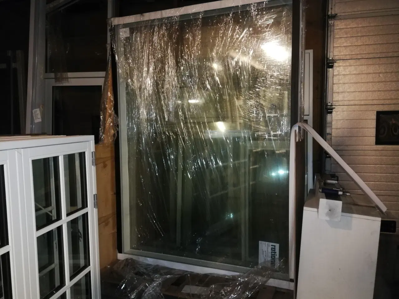 Billede 1 - 2 NYE FACADEELEMENTER 160x216, TRÆ/ALU KR 3800/STK