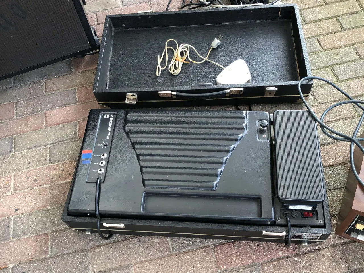 Billede 5 - Harmonika, rytmebox, forstærker/Højtaler, mikrofon