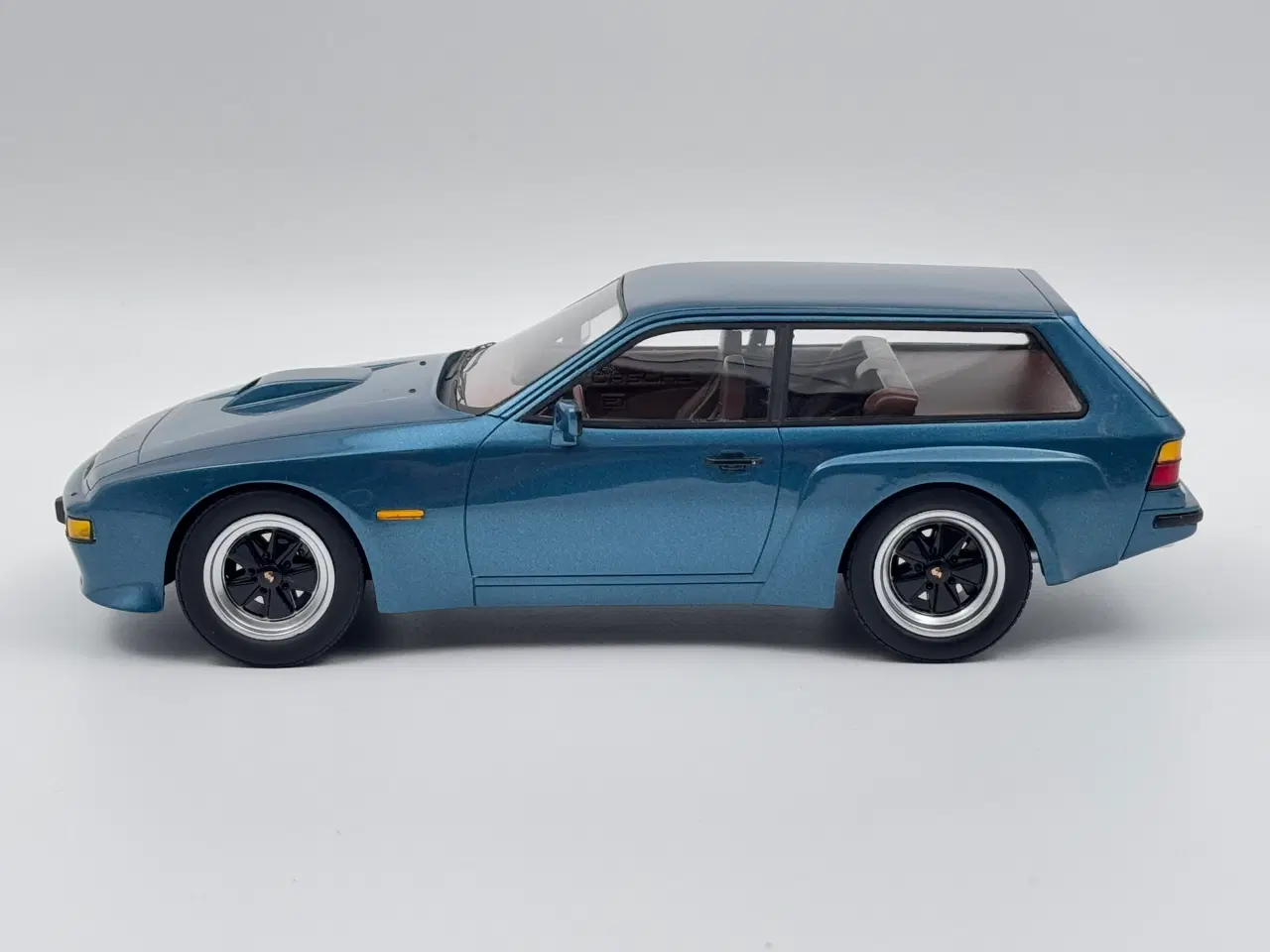 Billede 3 - 1981 Porsche 924Turbo Kombi by ARTZ - 1:18