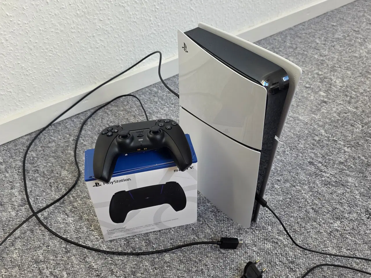 Billede 2 - Ps5 slim med 1 TB og controller