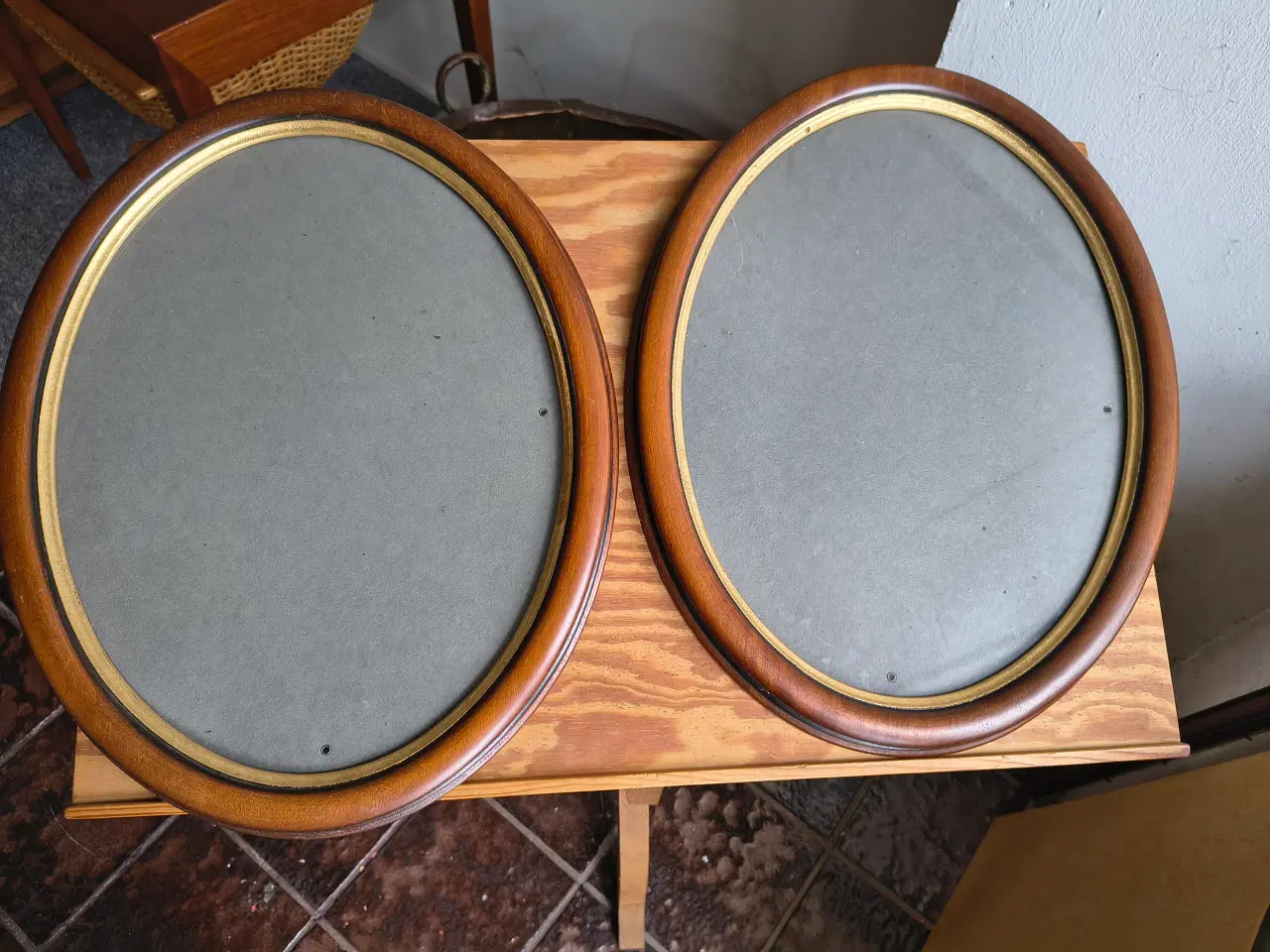 Billede 1 - Rammer OVAL i massivt træ 2 stk.