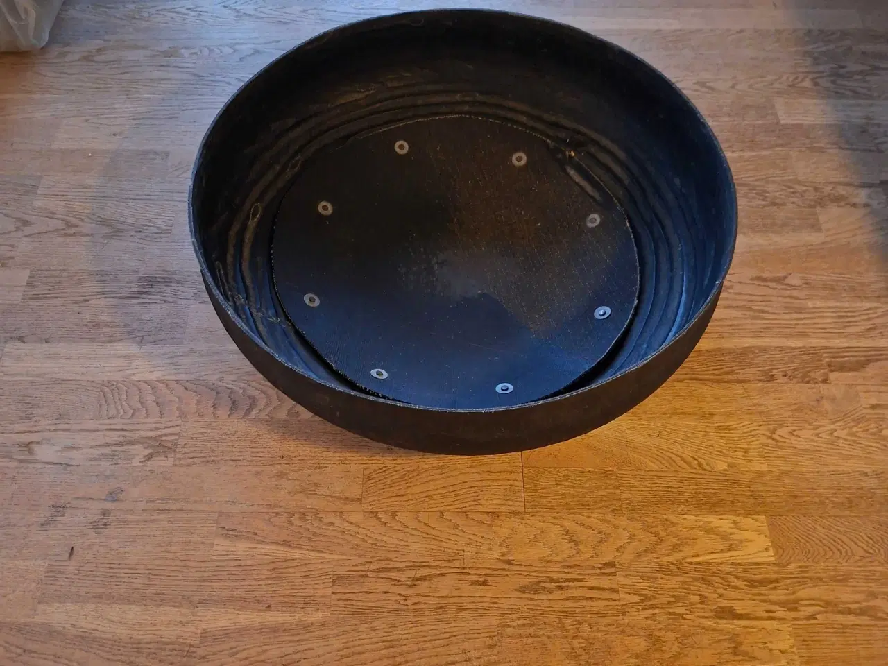 Billede 1 - Hundekurv i bildæk 