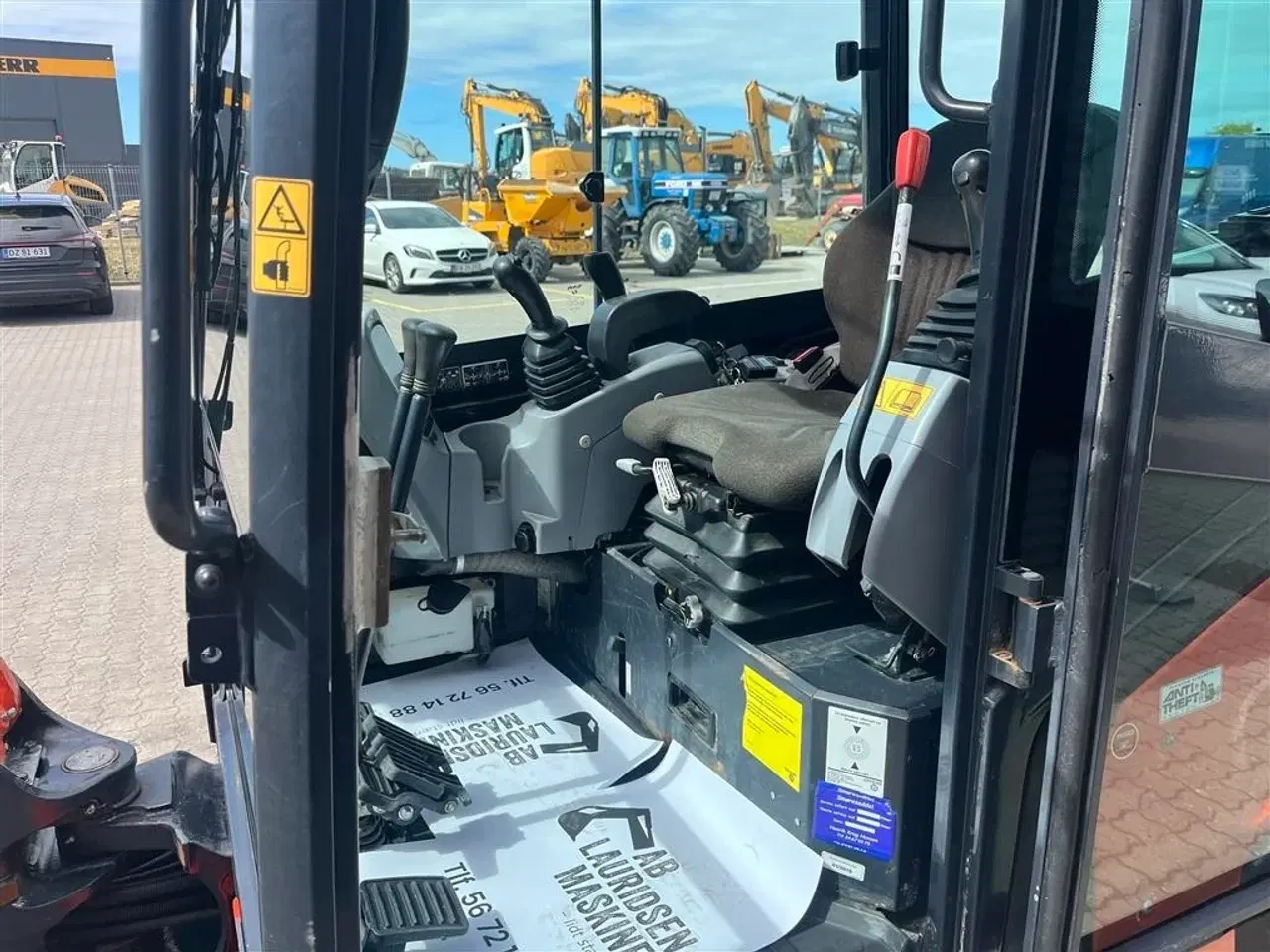 Billede 8 - Kubota kx027-4 Monteret med tiltman med hydraulisk s40