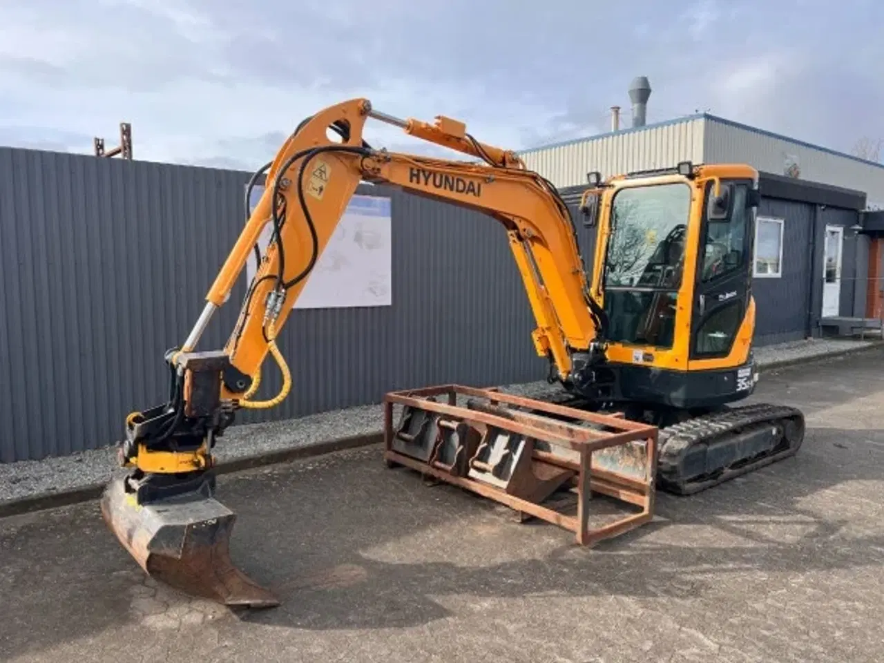 Billede 1 - HYUNDAI R35Z-9A - 3.750 kg. / Engcorn rotortilt, skovlbur og skovlpakke