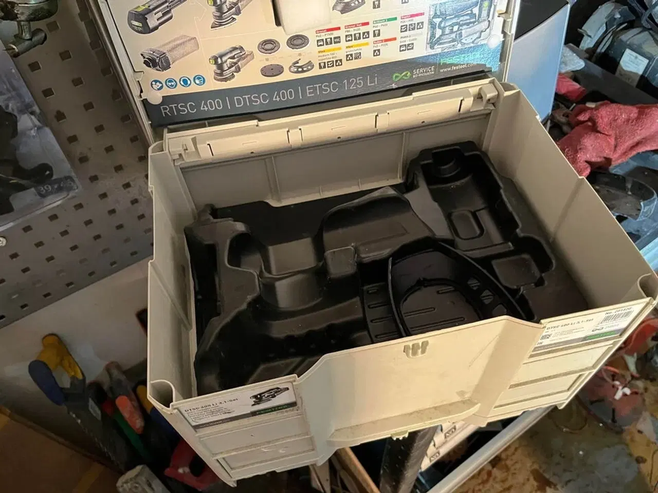 Billede 1 - Tøm rummet for det på billederne