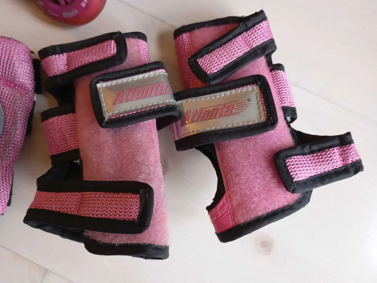 Billede 4 - Børne skøjter inliners. Str. 31-34.