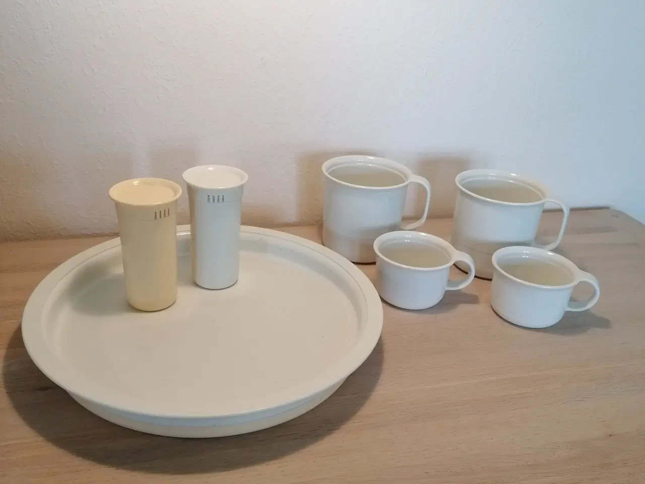 Billede 1 - Tupperware sæt, drejebakke/ salt og peber/ kopper