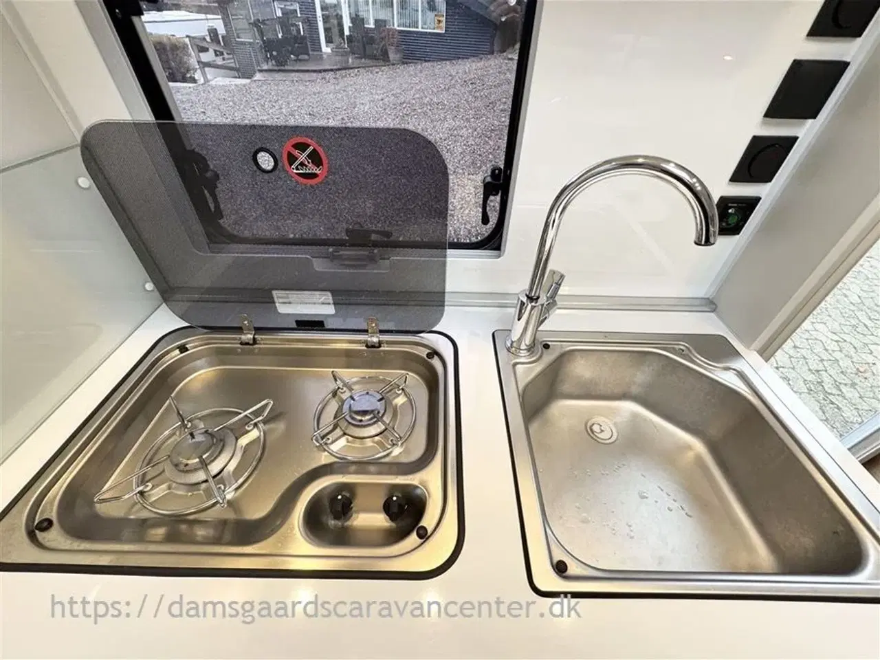 Billede 14 - 2021 - Adria Action 391 PD Dobbeltseng-Gulvtemp.-Mover-Telt