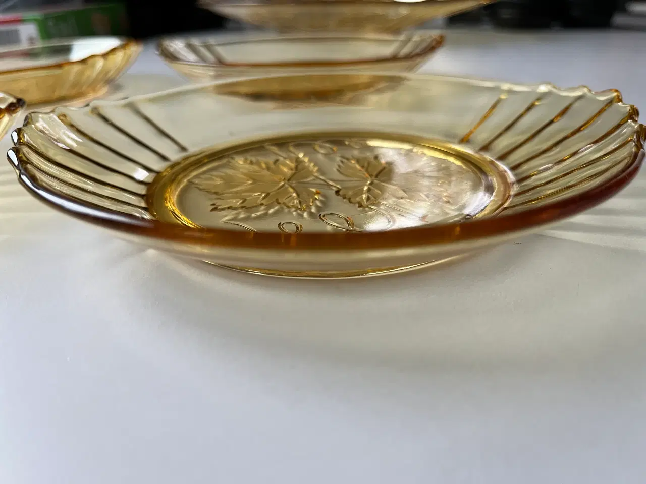 Billede 4 - Glas, Is asietter samt serveringsfad, presset glas