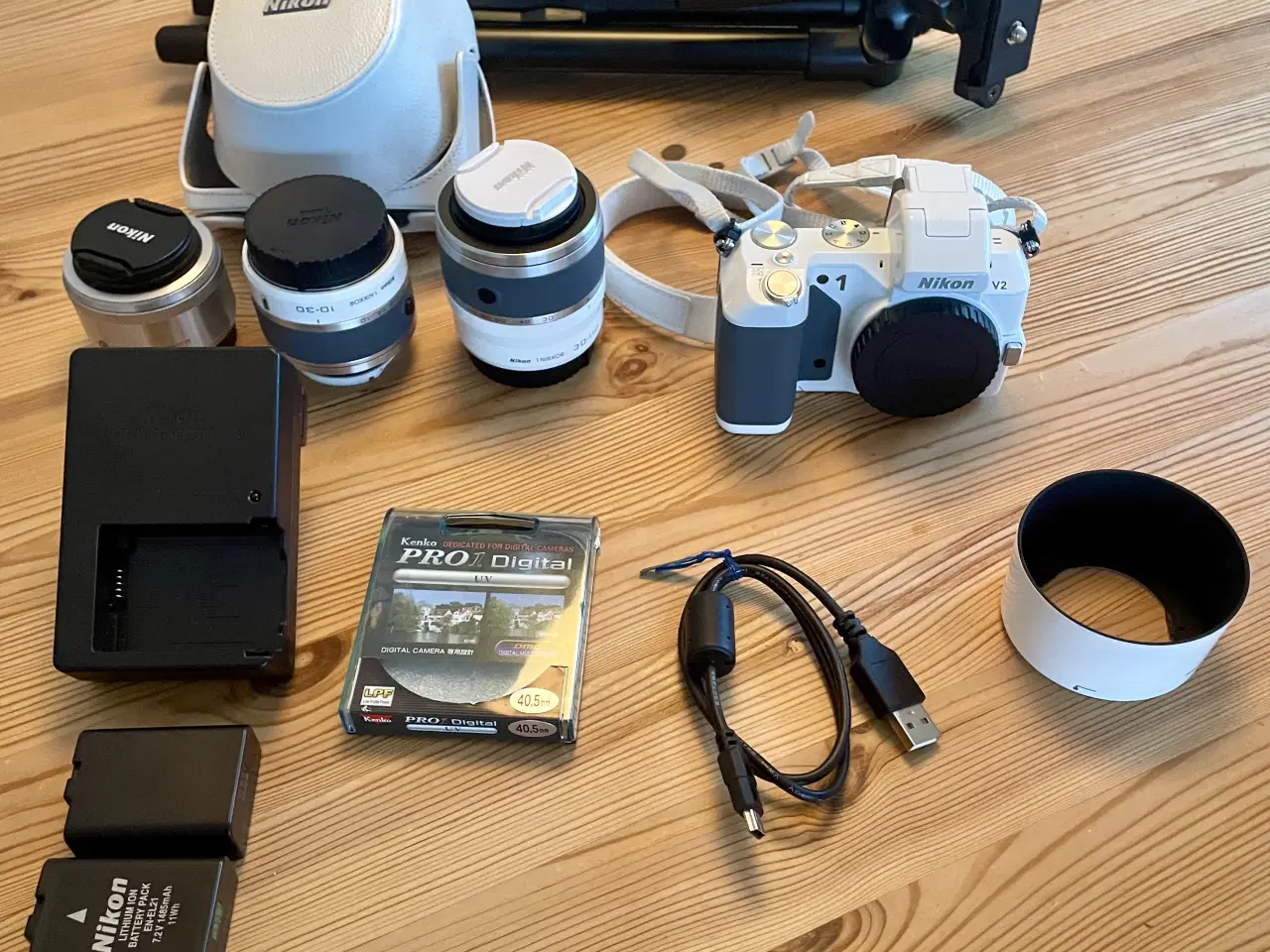 Billede 1 - Nikon 1 v1, med masser af udstyr. Superlækkert sæt