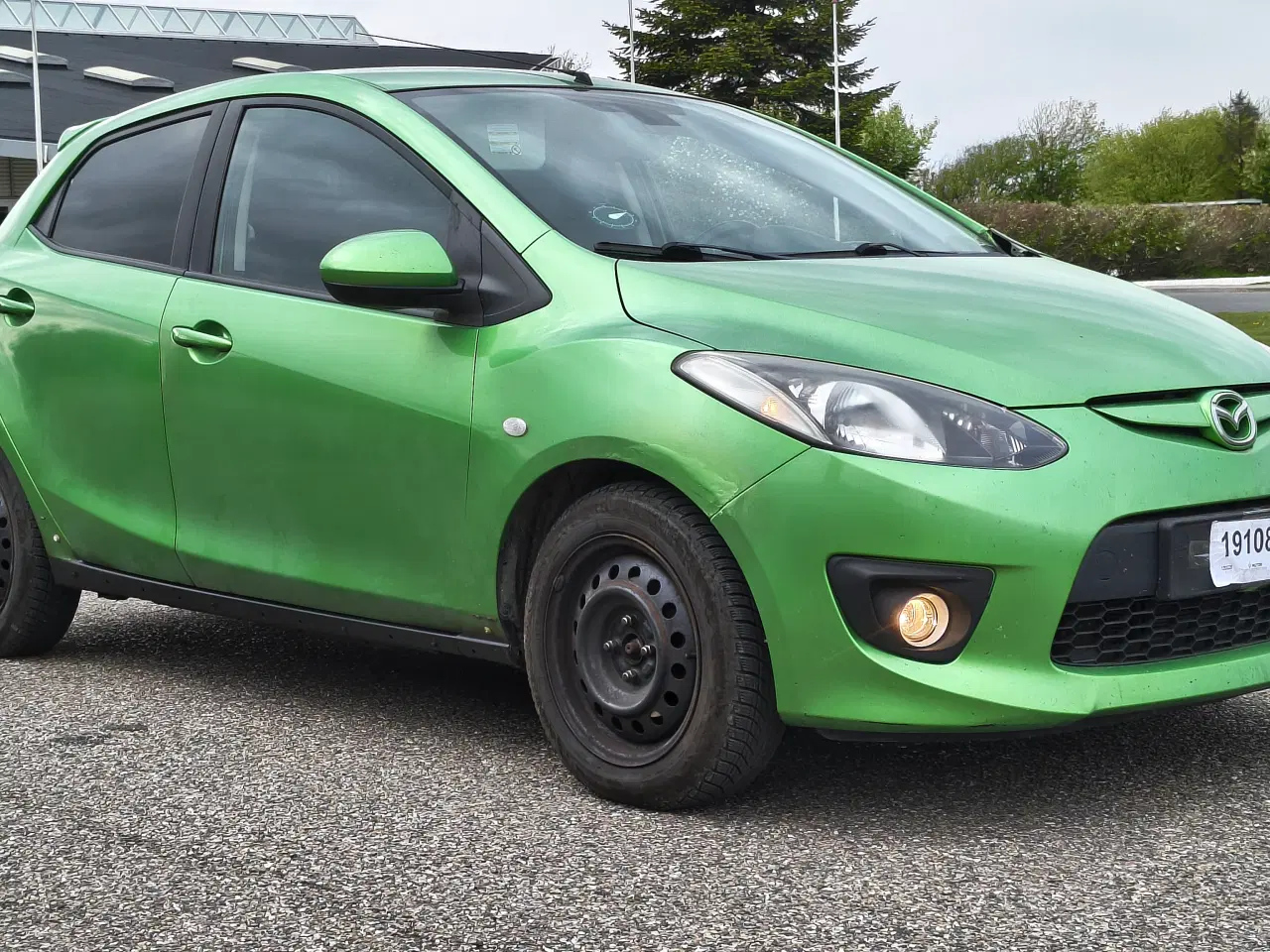 Billede 1 - MAZDA 2 1,5 sport skal til omsyn bagbro skiftes