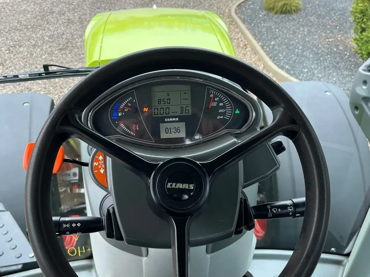 Billede 7 - CLAAS Axion 830 Med frontlift. Velholdt traktor.