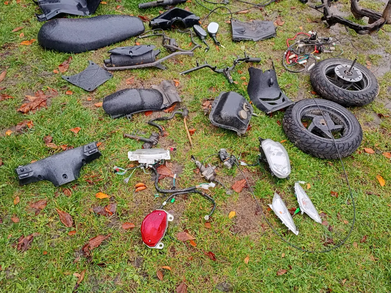 Billede 4 - Dele til Sym Orbit 2 sælges  30 knallert