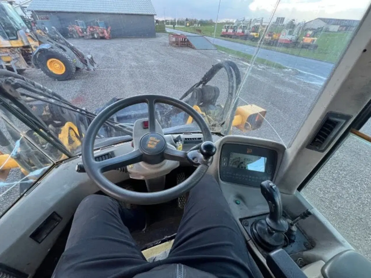 Billede 9 - JCB 426 - Gummiged / Nye dæk og skovl 