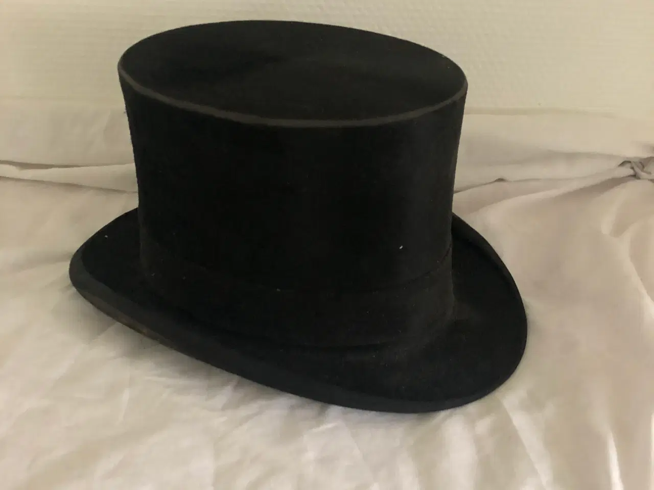 Billede 1 - Gammel høj hat