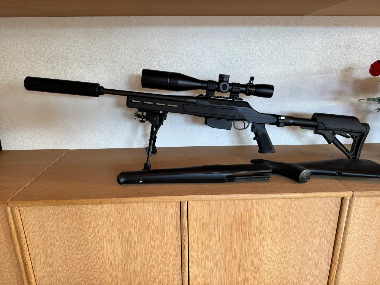 Billede 2 - Sauer 202 - 6,5x55 - med justerbart/foldbar skæfte