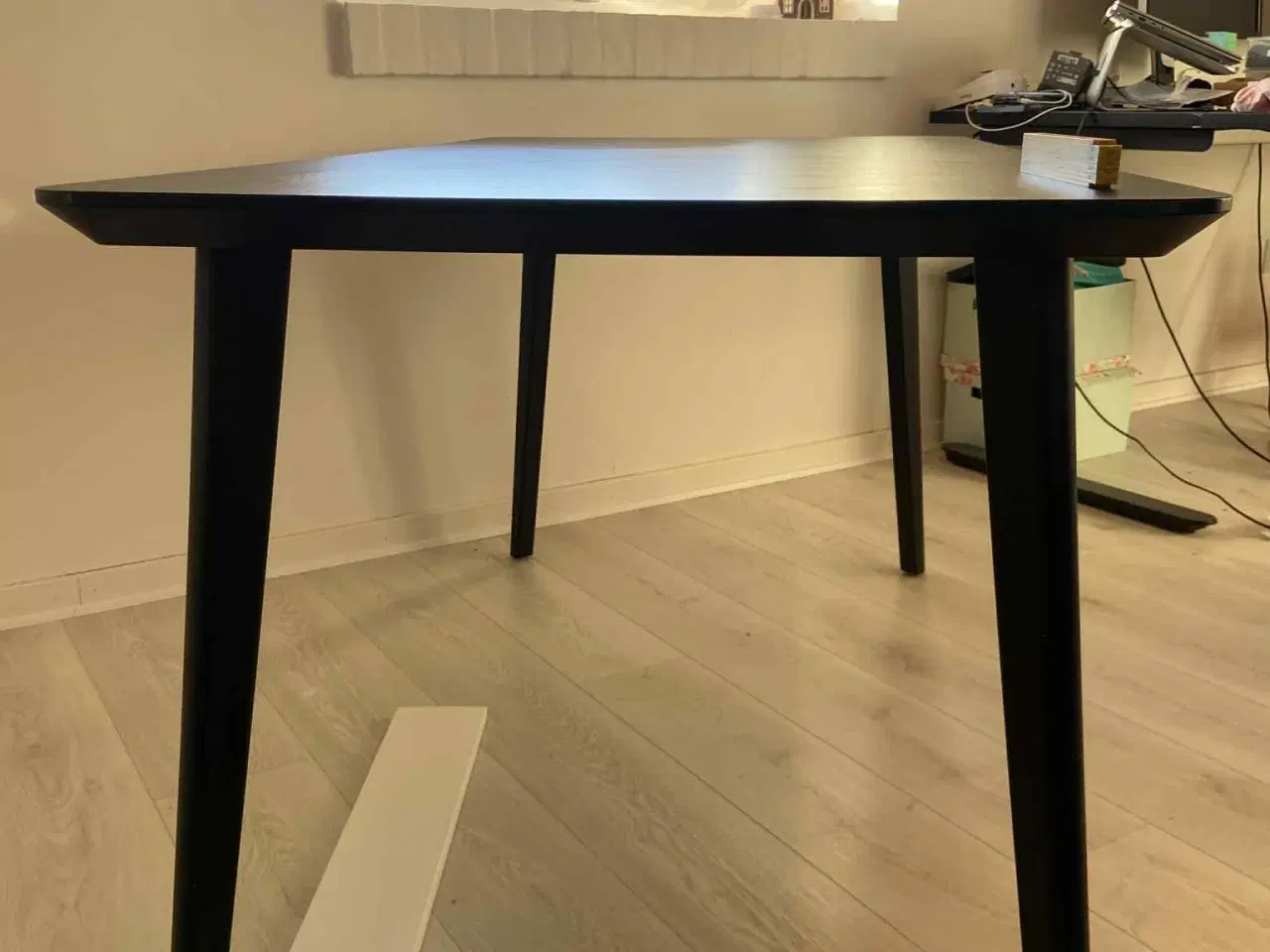 Billede 2 - Fint spisebord, sort LISABO