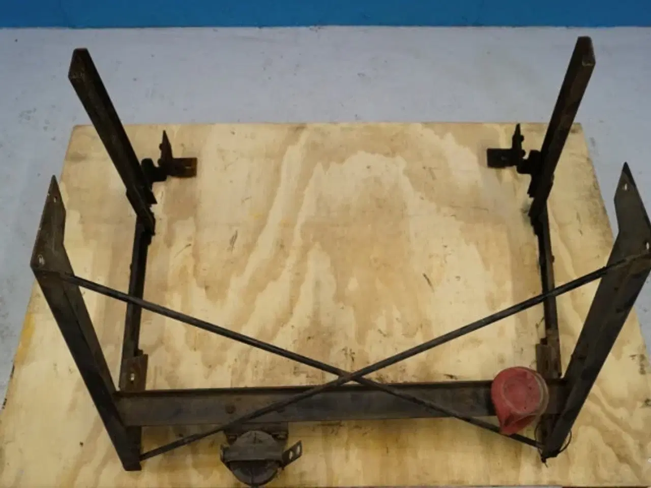 Billede 2 - Case 7130 Front grill support 1334382C4