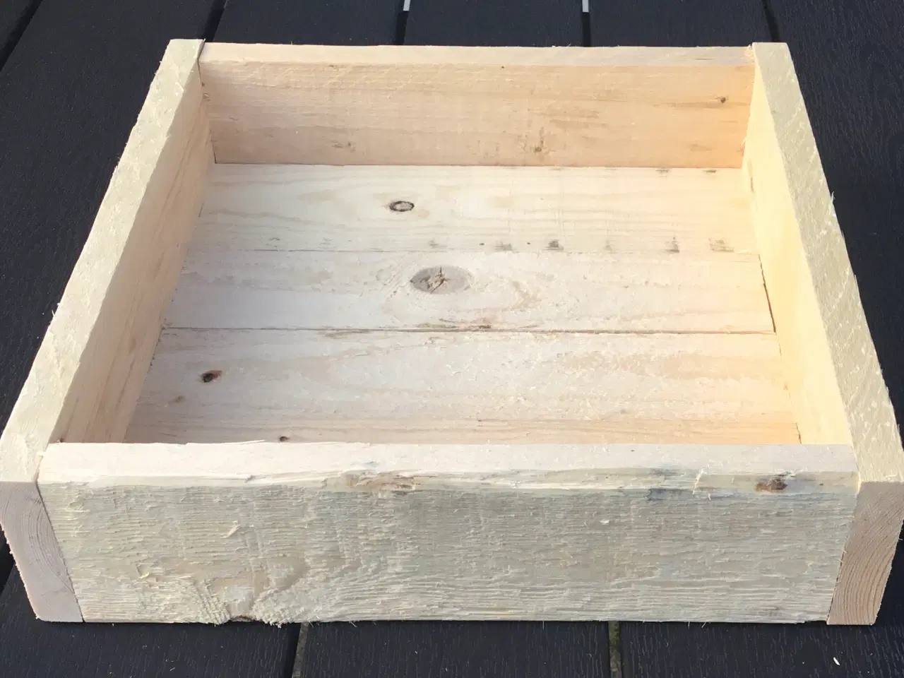 Billede 3 - Træ kasse / bakke 60 kr.  30 x 30